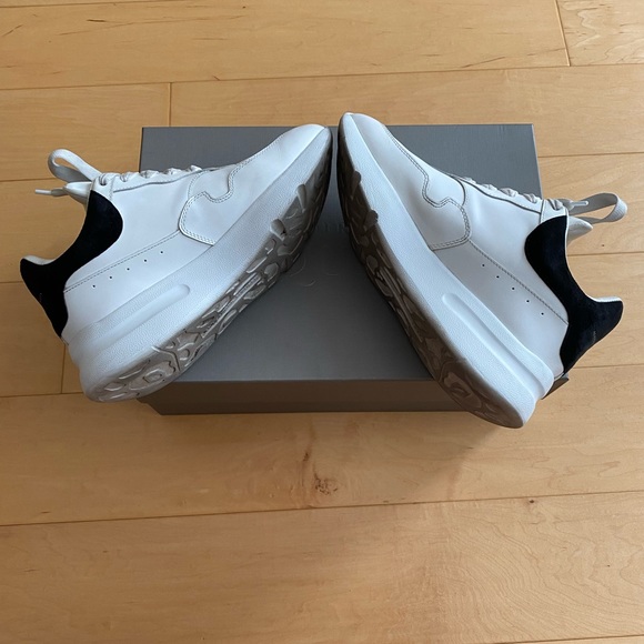 Alexander McQueen Sneaker Pelle S. Gomma Low Top Runner White with Black Suede - Picture 6 of 13